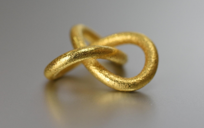 Trefoil Knot Pendant - math jewelry on math-sculpture.com